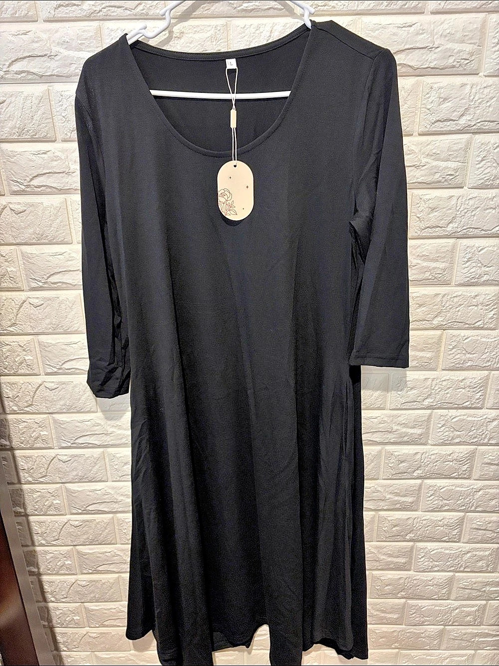 Long Sleeve Midi Dress in Black Size Large NWT